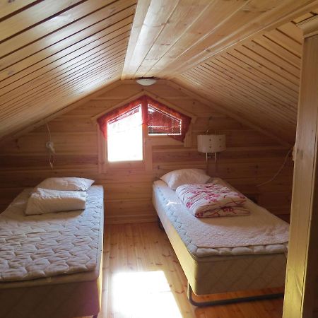 Arctic Polar Holiday Village Kilpisjarvi Exterior photo