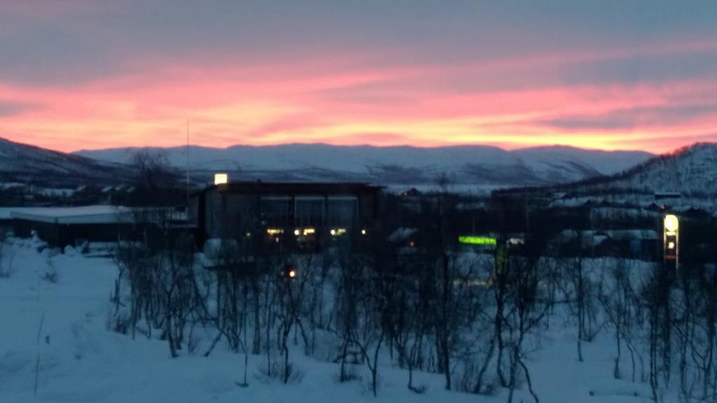Arctic Polar Holiday Village Kilpisjarvi Exterior photo